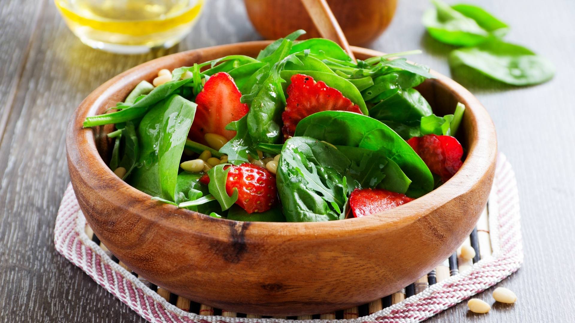 Strawberry, Spinach & Farro Salad